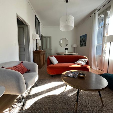 Nimes , Appartement Renove Dans Immeuble Classe. Екстериор снимка