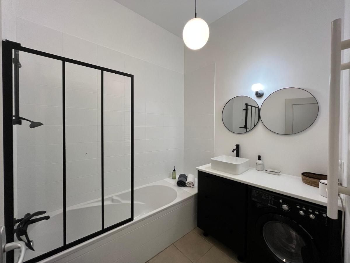 Nimes , Appartement Renove Dans Immeuble Classe. Екстериор снимка